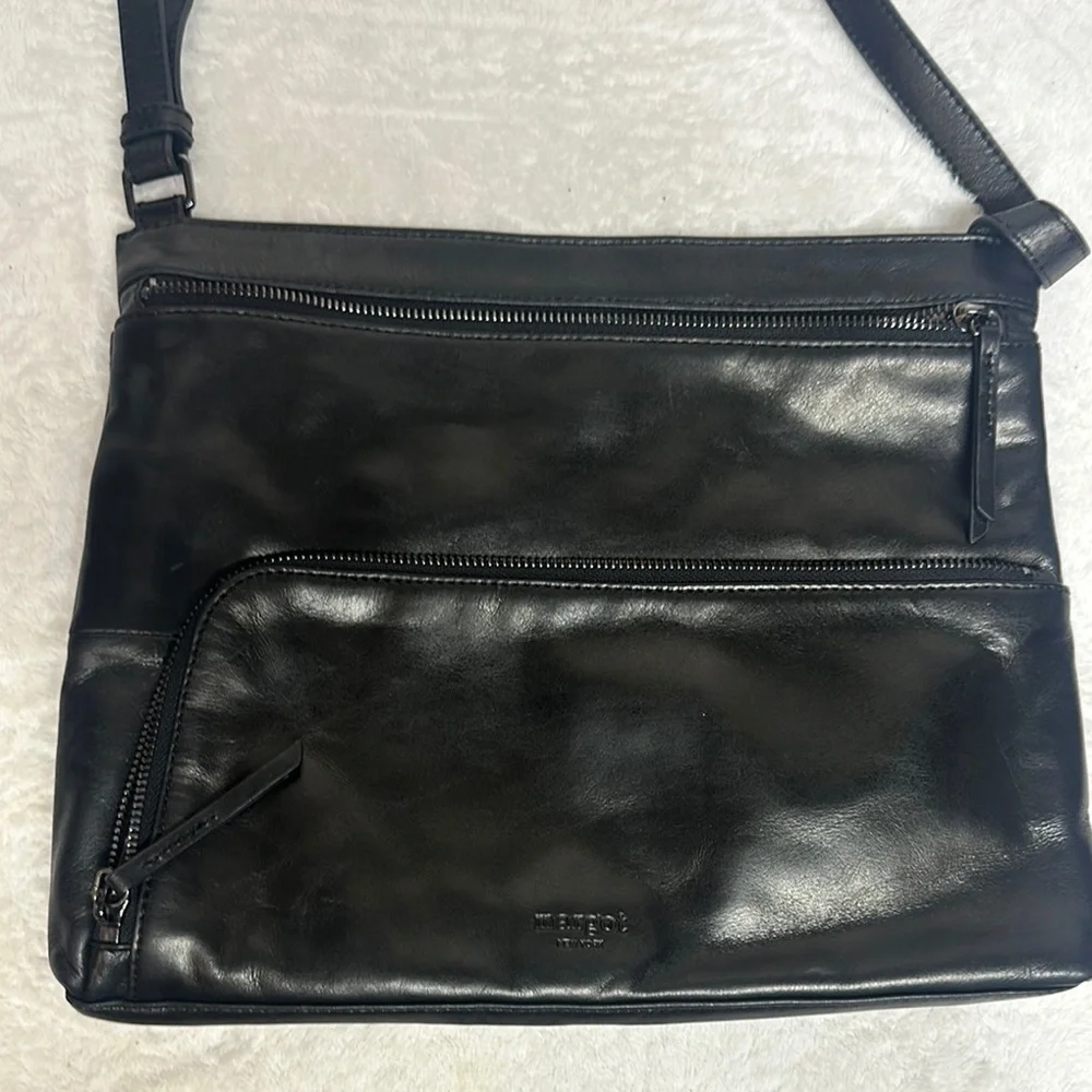 Margot Black Messenger Bag Sleek Design